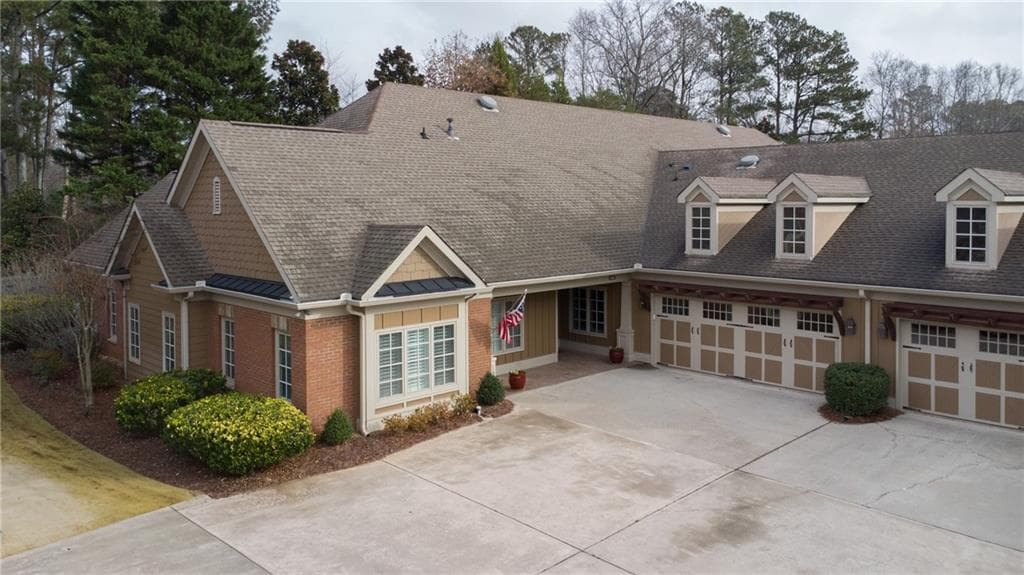 3 bedroom, 2 bathroom, 2,510 sq ft condominium for sale at 2516 Ballantrae Circle, Cumming, GA 30041