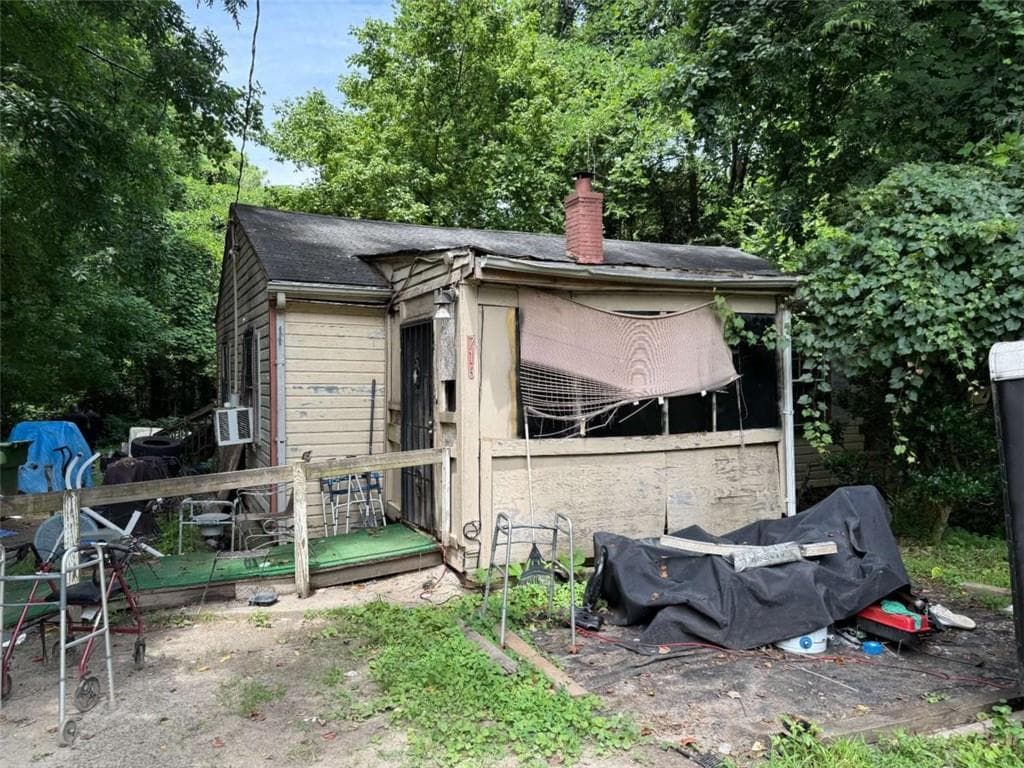 2 bedroom, 1 bathroom, 768 sq ft single family residence sold at 716 Cedar Avenue, Atlanta, GA 30318