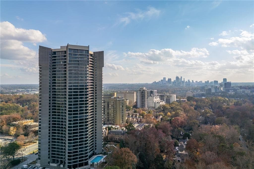 2660 Peachtree Road 22E, Atlanta, GA 30305 — most recent listing photo