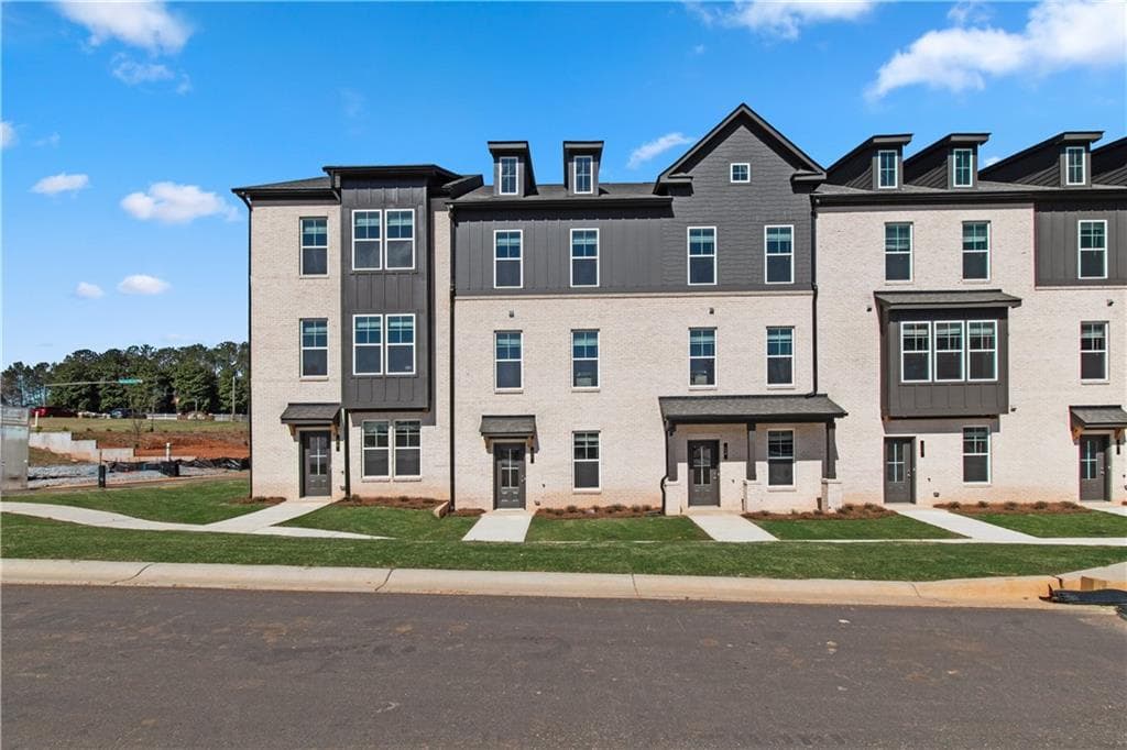 212 Daybreak Lane, Newnan, GA 30265 — most recent listing photo