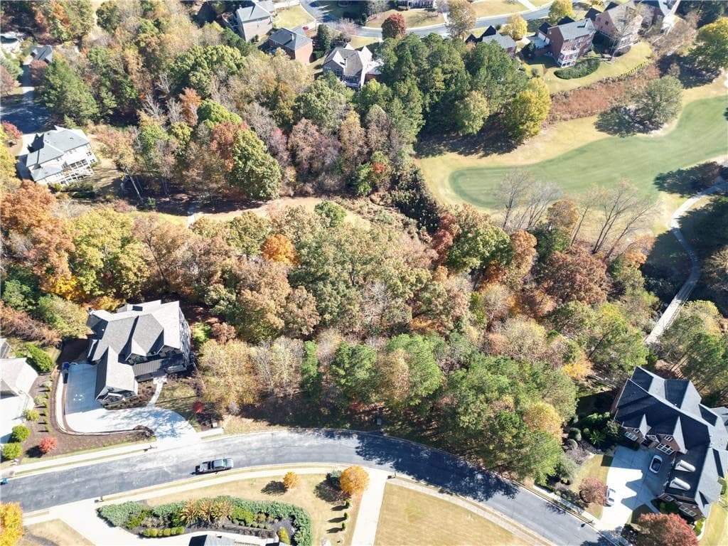 5 bedroom, 6 bathroom, 5,010 sq ft single family residence for sale at 600 Grimsby Court, Suwanee, GA 30024 — photo 9
