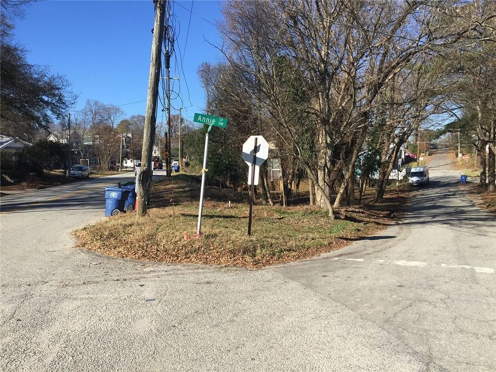 single family residence for sale at 1711 Marietta Road, Atlanta, GA 30318 — photo 7