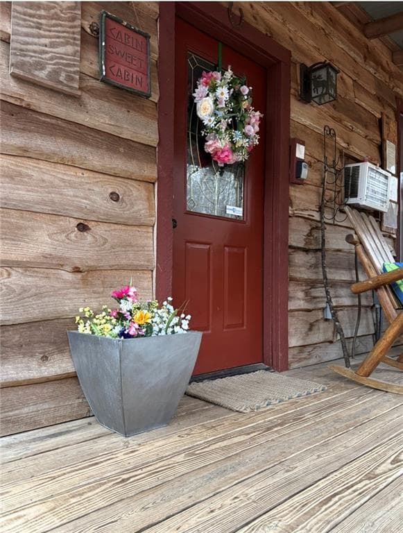 1 bedroom, 1 bathroom, 576 sq ft single family residence for sale at 496 Beaver Dam Road, Dahlonega, GA 30533