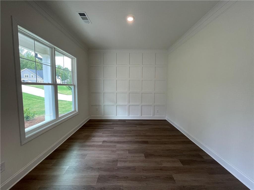 5 bedroom, 4 bathroom, 3,573 sq ft single family residence for sale at 3219 TRADITIONS Way, Jefferson, GA 30549 — photo 4