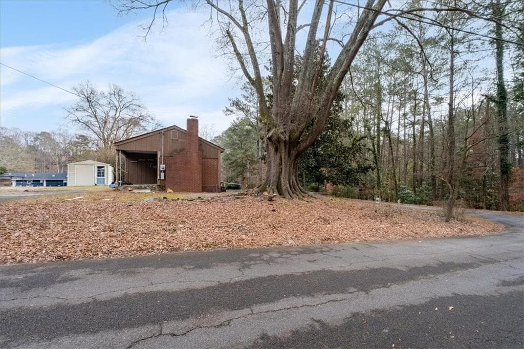 single family residence under contract at 4120 South Lakeshore Drive, Acworth, GA 30101 — photo 7