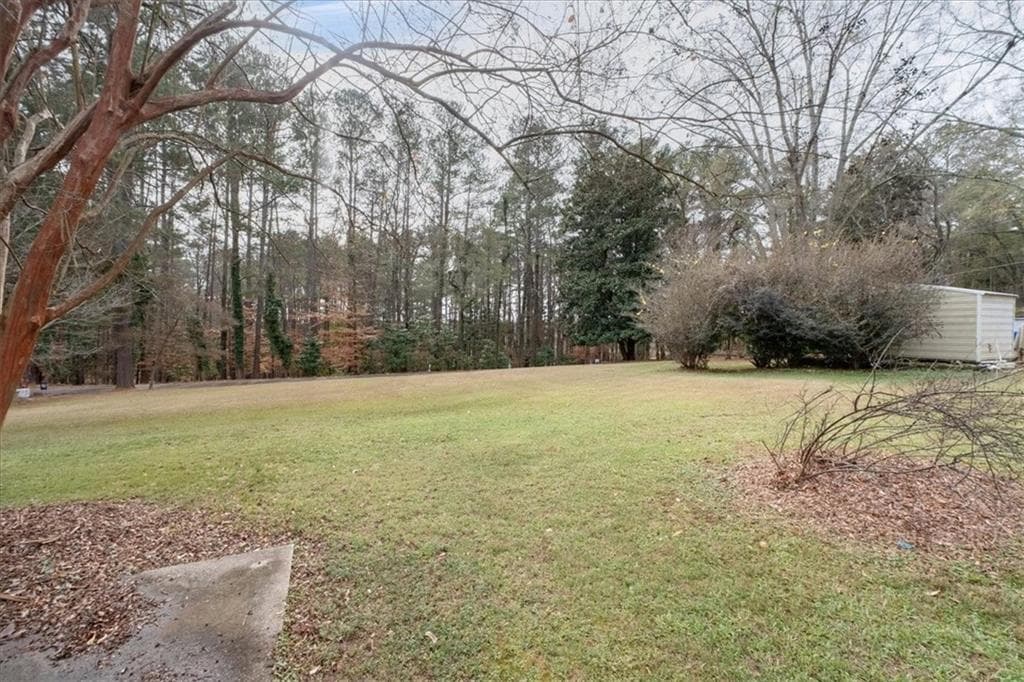single family residence under contract at 4120 South Lakeshore Drive, Acworth, GA 30101 — photo 4