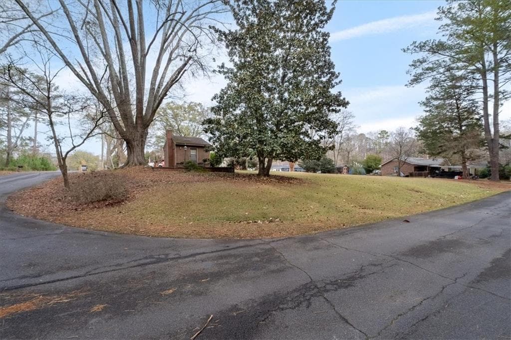 single family residence under contract at 4120 South Lakeshore Drive, Acworth, GA 30101 — photo 10