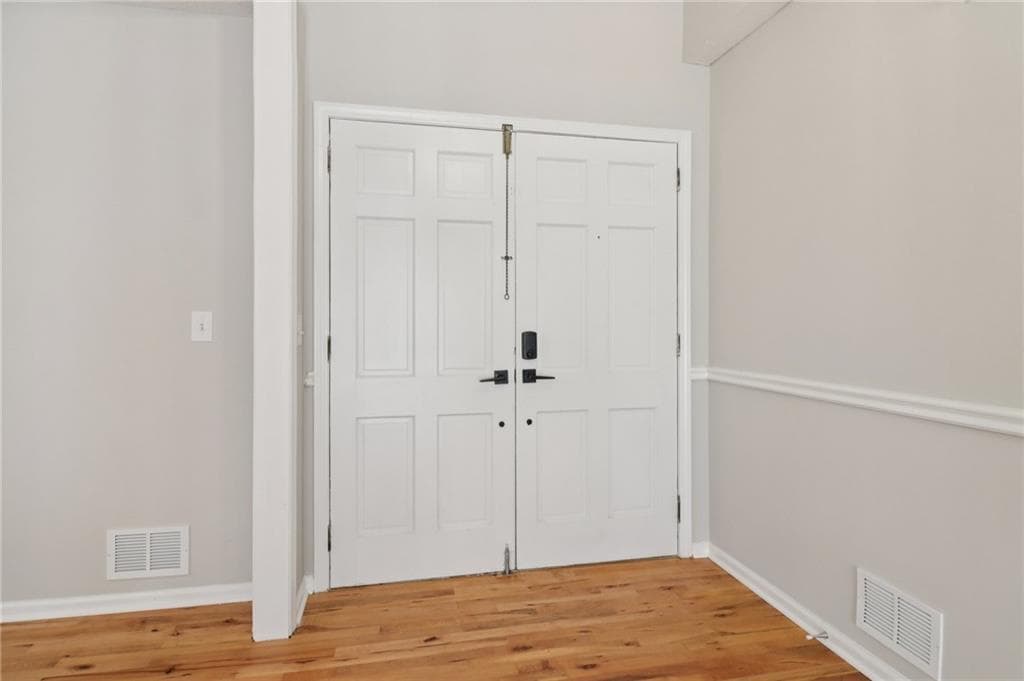 6 bedroom, 3 bathroom, 4,500 sq ft single family residence for sale at 937 Hidden Falls Lane, Smyrna, GA 30082 — photo 6