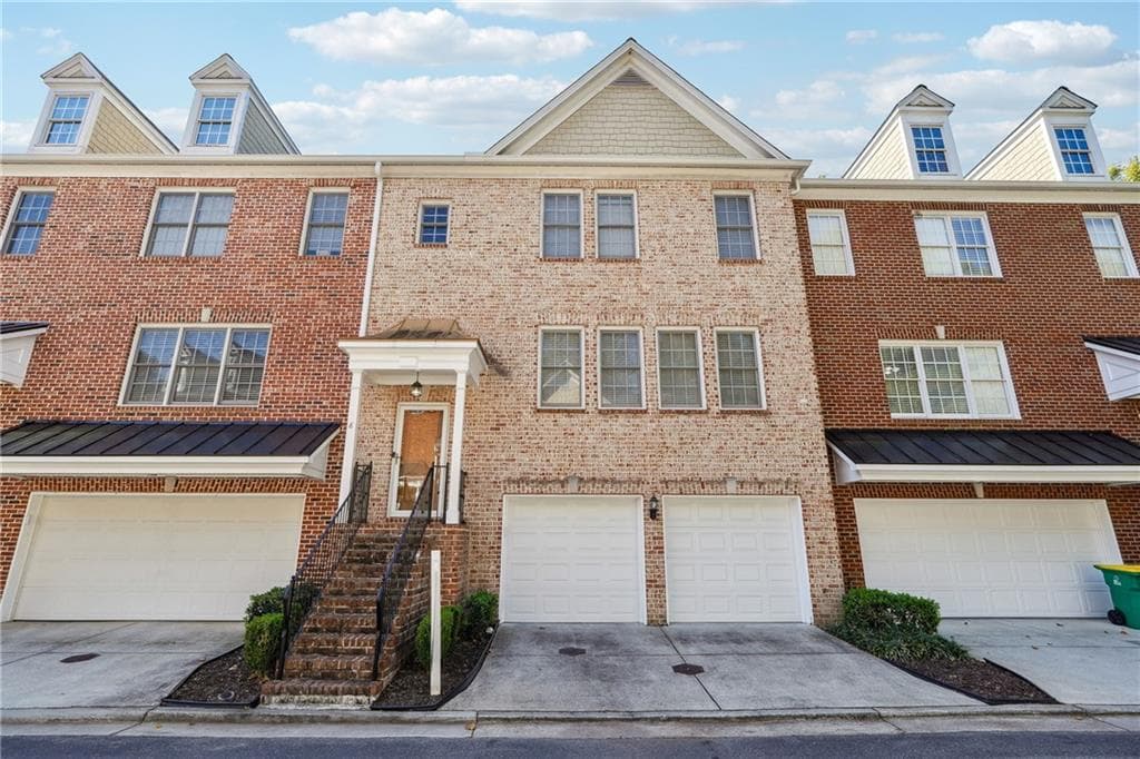 3 bedroom, 3 bathroom, 2,128 sq ft townhouse sold at 10090 Jones Bridge Road 8, Alpharetta, GA 30022