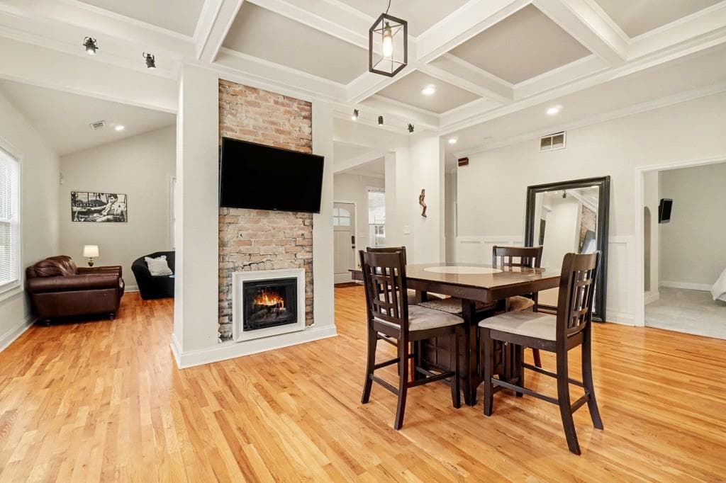 3 bedroom, 2 bathroom, 1,840 sq ft single family residence for sale at 257 Hendrix Avenue, Atlanta, GA 30315 — photo 3