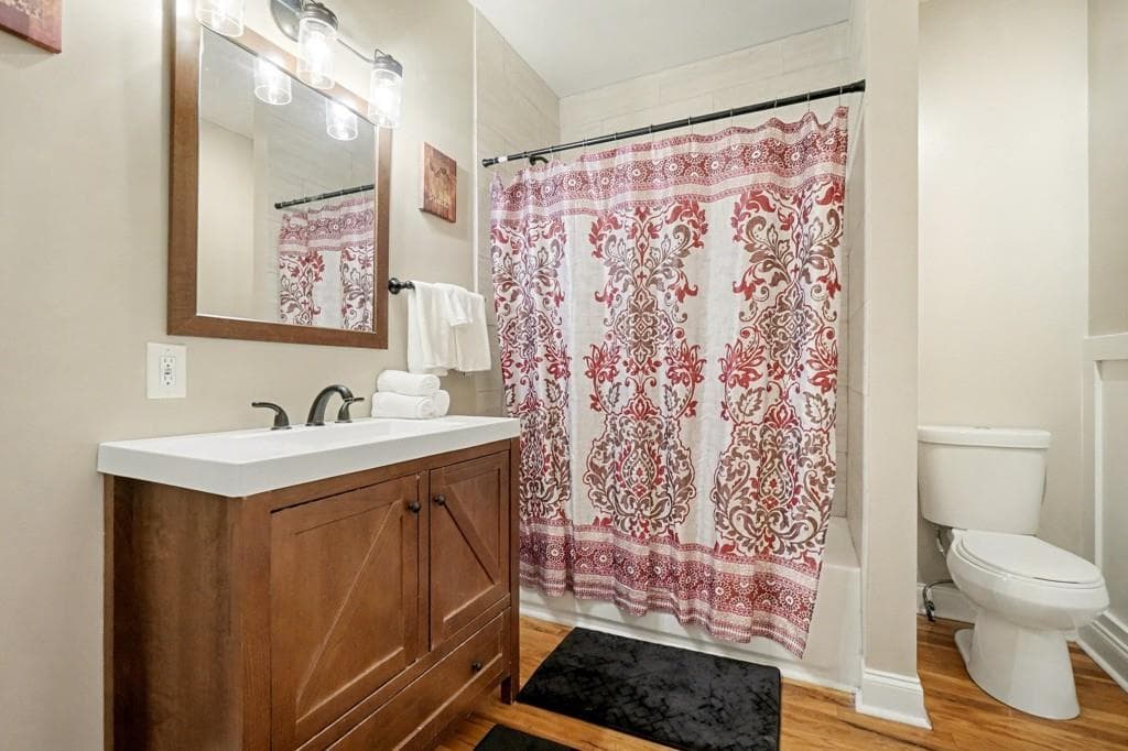 3 bedroom, 2 bathroom, 1,840 sq ft single family residence for sale at 257 Hendrix Avenue, Atlanta, GA 30315 — photo 6