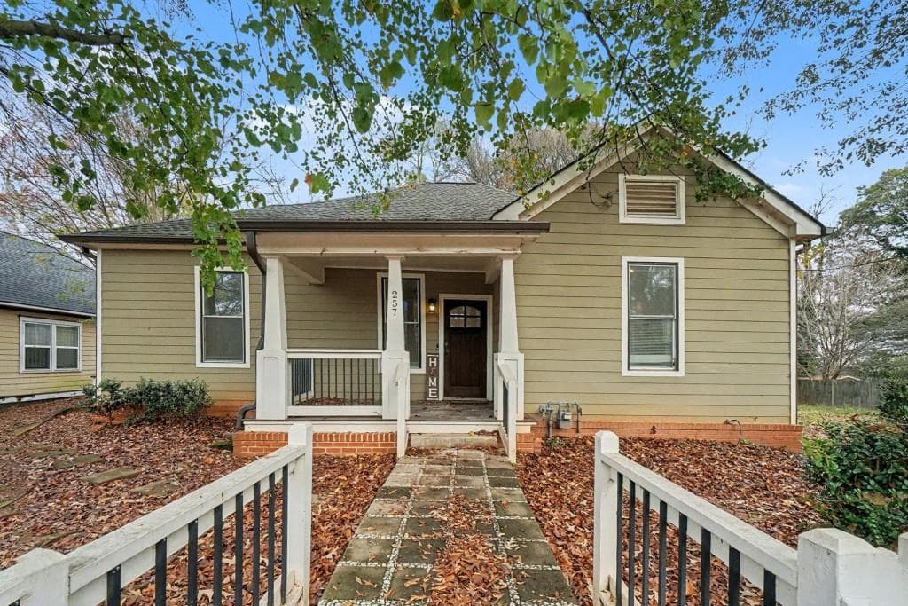 3 bedroom, 2 bathroom, 1,840 sq ft single family residence for sale at 257 Hendrix Avenue, Atlanta, GA 30315 — photo 8