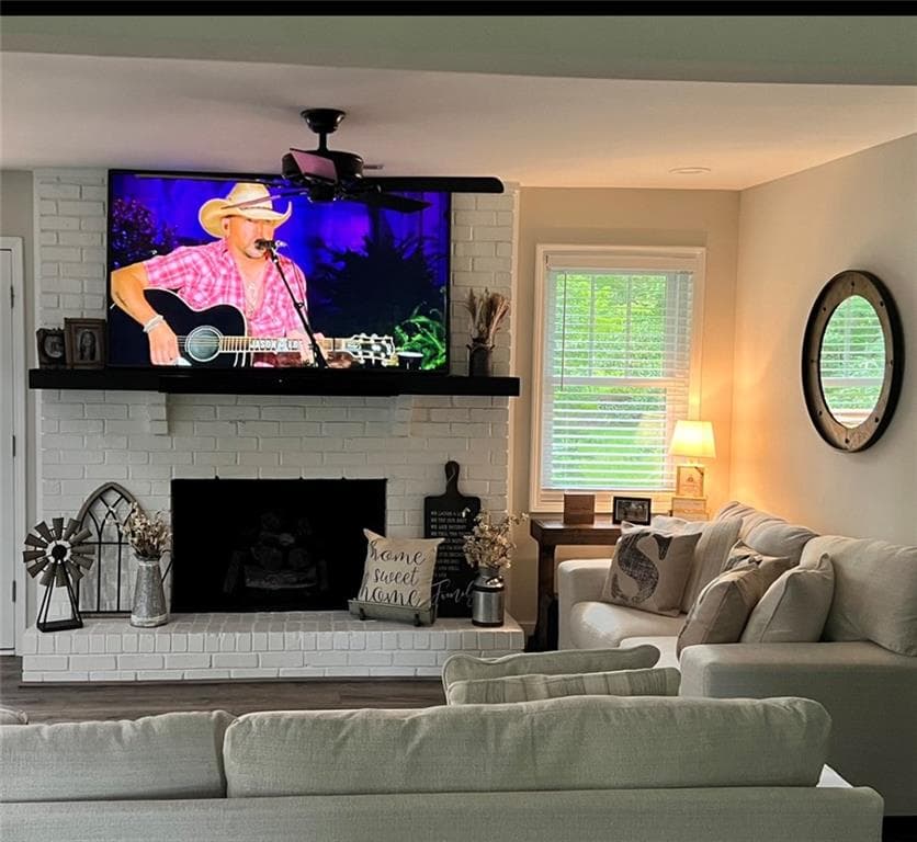 3 bedroom, 2 bathroom single family residence for rent at 1039 Washington Avenue, Woodstock, GA 30188 for $2,200 a month — photo 4