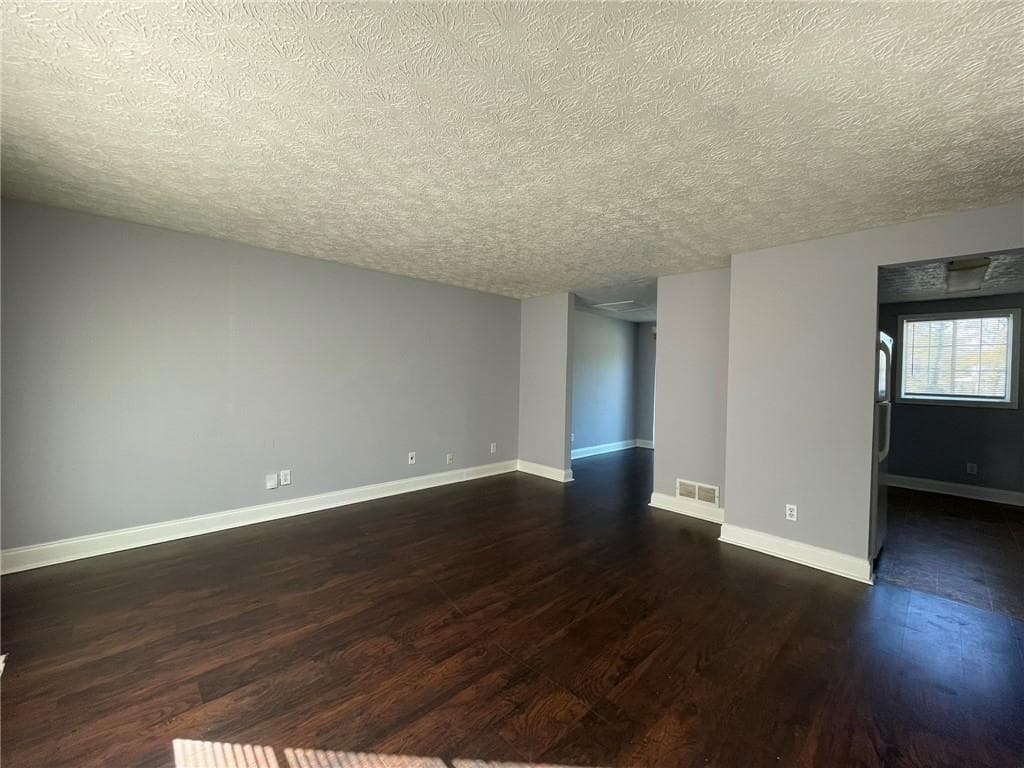 3 bedroom, 2 bathroom, 1,368 sq ft single family residence for rent at 1001 Traymore Drive, Norcross, GA 30093 for $1,600 a month — photo 2