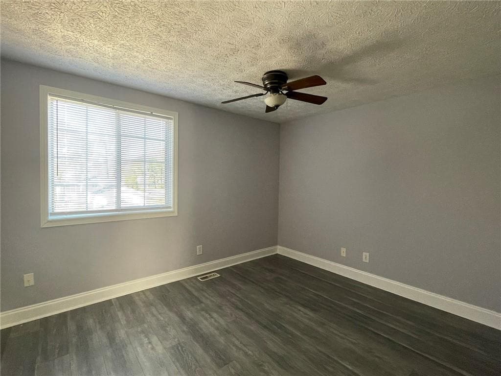 3 bedroom, 2 bathroom, 1,368 sq ft single family residence for rent at 1001 Traymore Drive, Norcross, GA 30093 for $1,600 a month — photo 7
