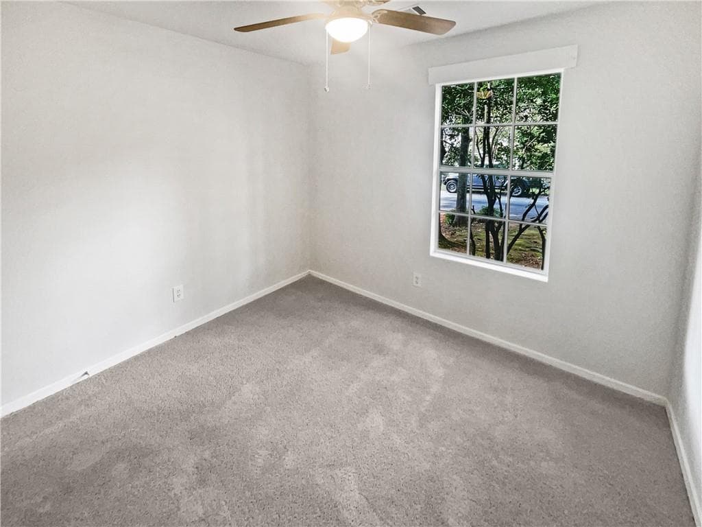 3 bedroom, 2 bathroom, 1,340 sq ft single family residence under contract at 4727 Garden Hills Drive, Stone Mountain, GA 30083 — photo 5