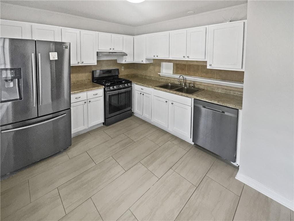 3 bedroom, 2 bathroom, 1,340 sq ft single family residence under contract at 4727 Garden Hills Drive, Stone Mountain, GA 30083 — photo 9