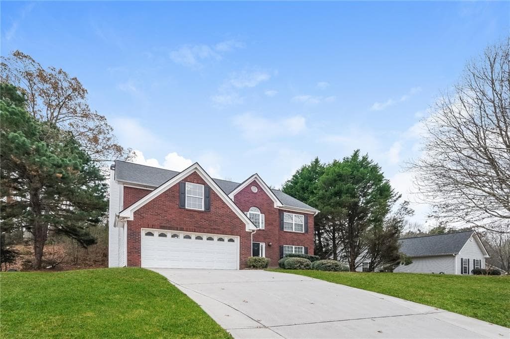 4 bedroom, 3 bathroom, 2,598 sq ft single family residence under contract at 7078 Reserve Court, Flowery Branch, GA 30542 — photo 2