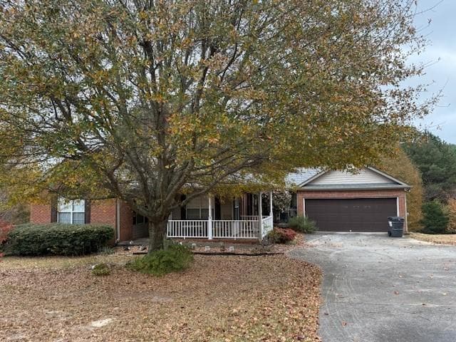 362 Oakwood Drive, Cedartown, GA 30125 — most recent listing photo