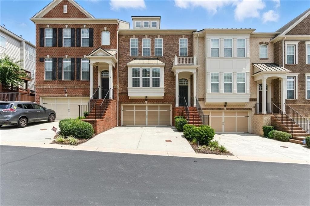 5045 Ridgemont Walk 28, Atlanta, GA 30339 — most recent listing photo