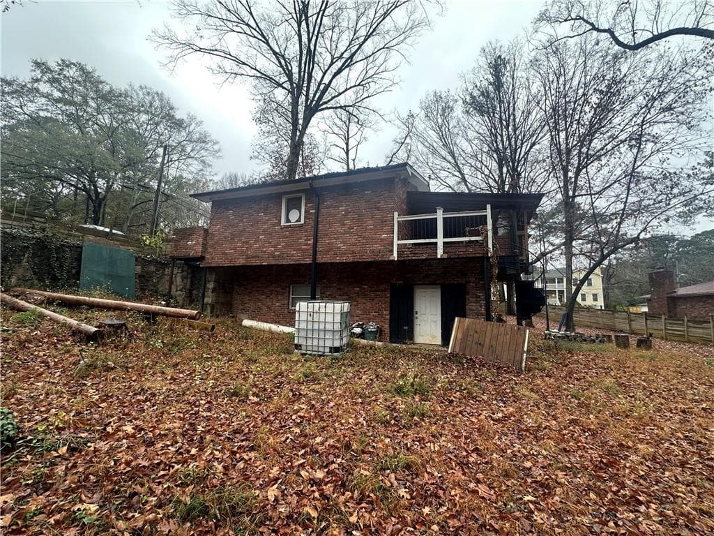 3 bedroom, 3 bathroom, 1,575 sq ft single family residence for sale at 3010 Waters Road, Atlanta, GA 30354 — photo 5