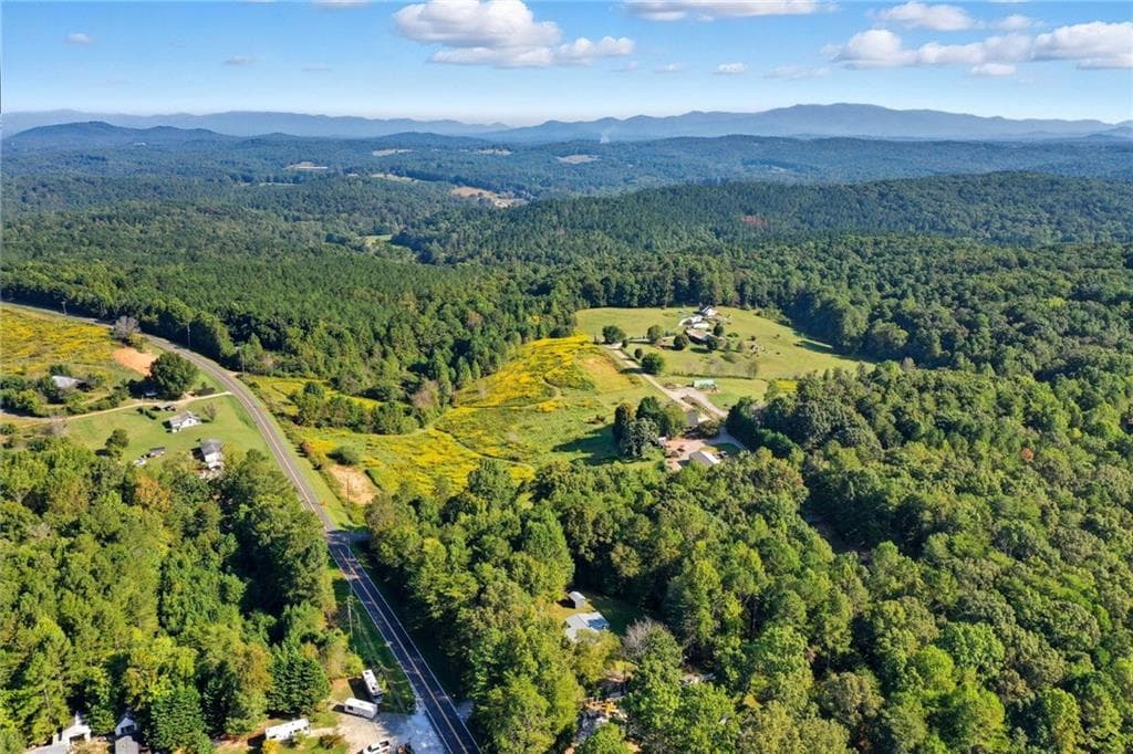 3 bedroom, 2 bathroom, 1,500 sq ft single family residence for sale at 2450 Jones Mountain Road, Talking Rock, GA 30175 — photo 7