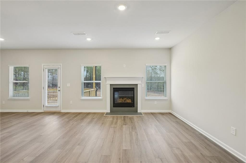 5 bedroom, 3 bathroom, 2,674 sq ft single family residence under contract at 1458 High Falls Lane, Grayson, GA 30017 — photo 3