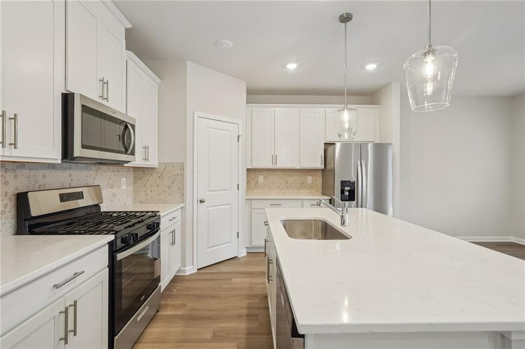 5 bedroom, 3 bathroom, 2,674 sq ft single family residence under contract at 1458 High Falls Lane, Grayson, GA 30017 — photo 8