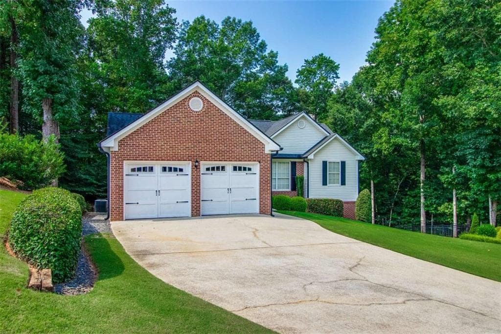 5505 RIVERCHASE Drive, Flowery Branch, GA 30542 — most recent listing photo