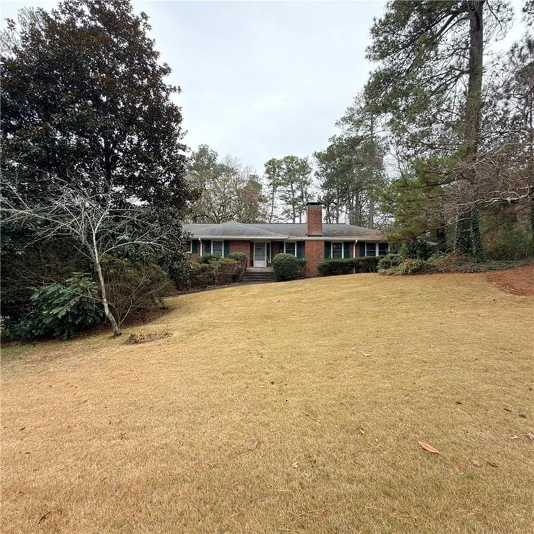 3 bedroom, 3 bathroom, 2,024 sq ft single family residence sold at 4950 Long Island Drive, Atlanta, GA 30327