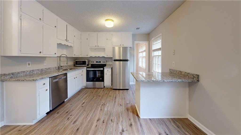 460 Oakland Ridge Court, Lawrenceville, GA 30044 — most recent listing photo