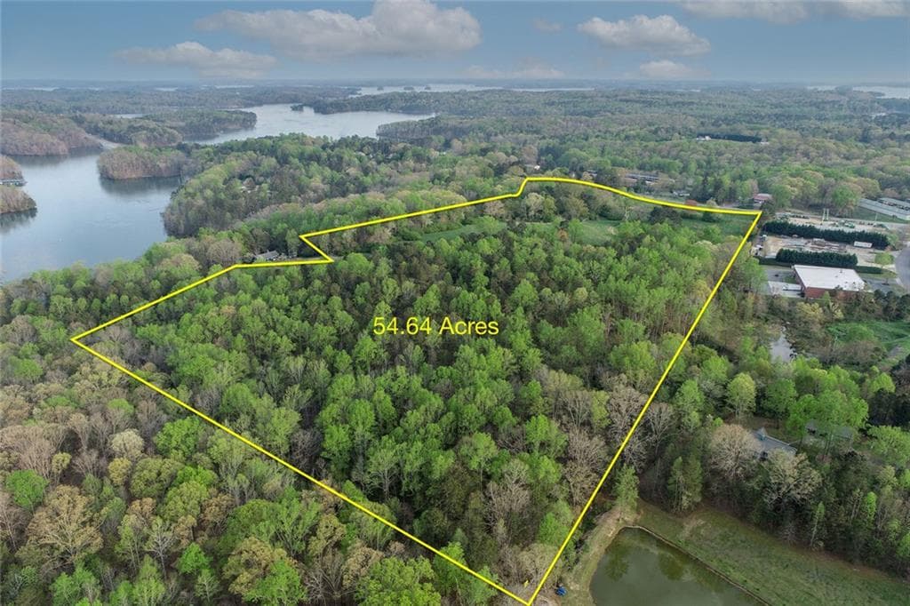 single family residence for sale at 5325 Browns Bridge Road, Cumming, GA 30041 — photo 2