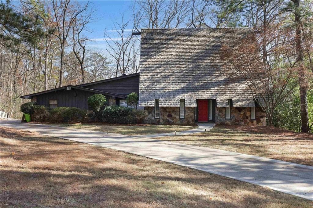 180 River Court Parkway, Sandy Springs, GA 30328 — most recent listing photo