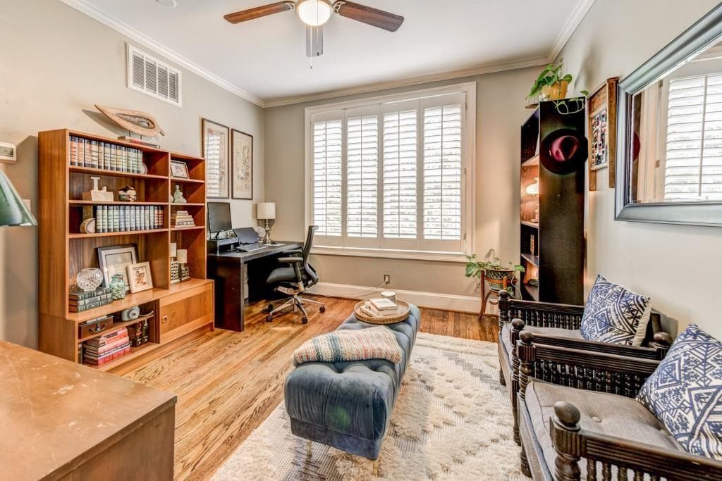 2 bedroom, 1 bathroom condominium for rent at 28 Collier Road 11, Atlanta, GA 30309 for $2,400 a month — photo 9