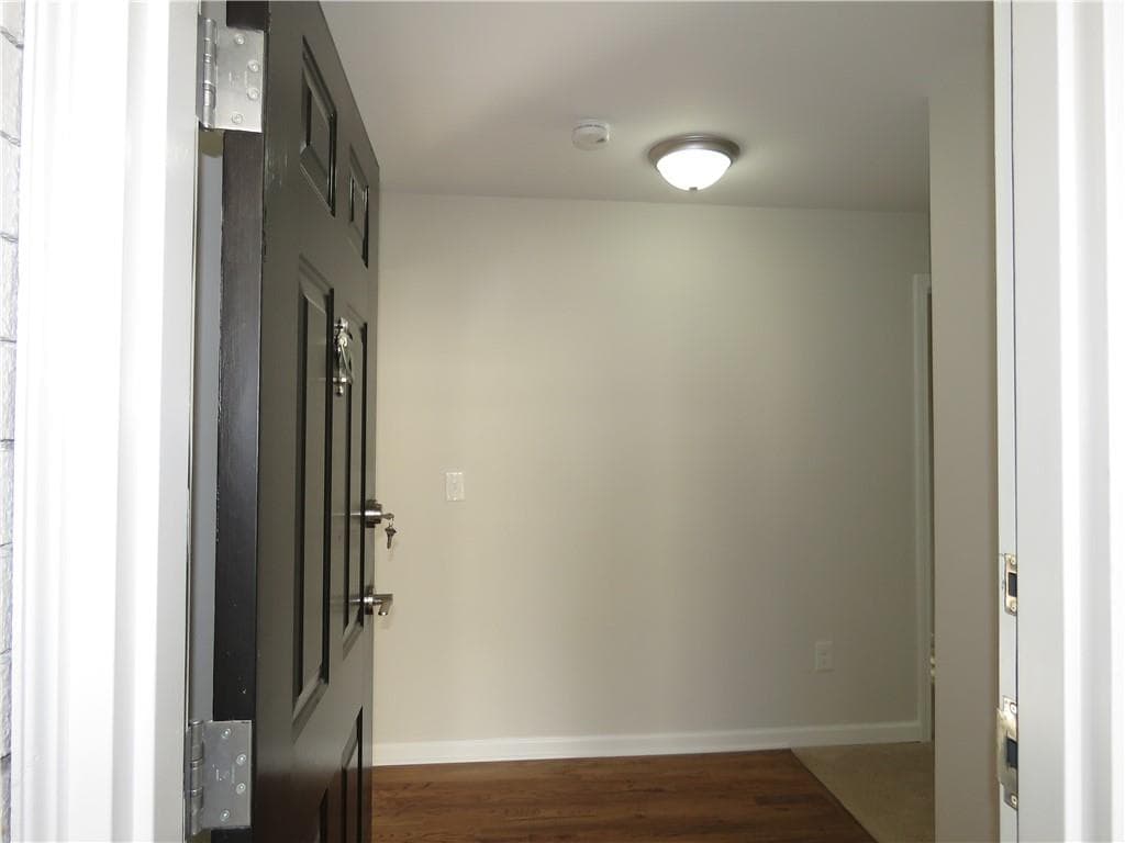 2 bedroom, 1 bathroom, 1,020 sq ft condominium for sale at 311 Peachtree Hills Avenue 6A, Atlanta, GA 30305 — photo 2