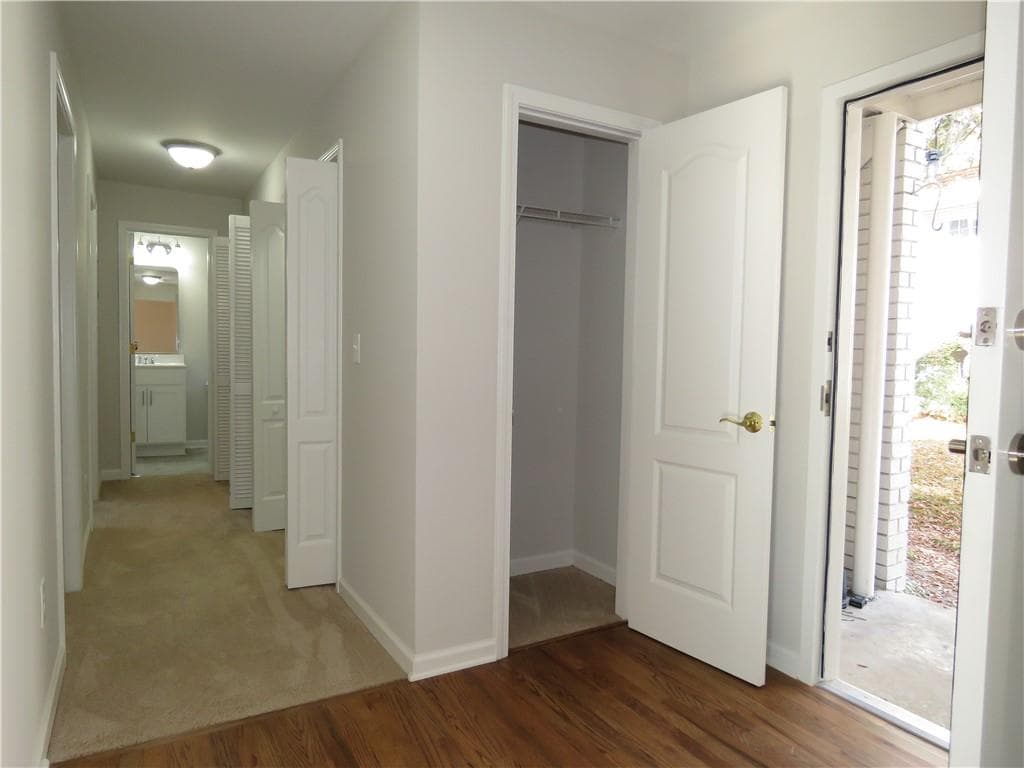 2 bedroom, 1 bathroom, 1,020 sq ft condominium for sale at 311 Peachtree Hills Avenue 6A, Atlanta, GA 30305 — photo 3