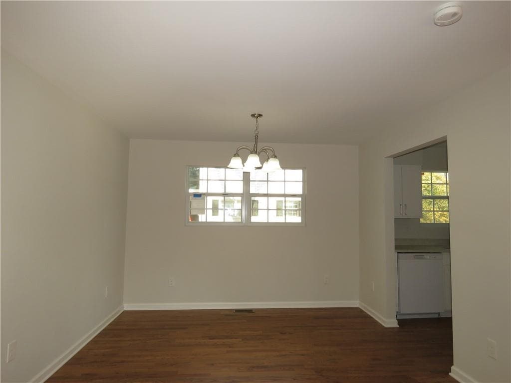 2 bedroom, 1 bathroom, 1,020 sq ft condominium for sale at 311 Peachtree Hills Avenue 6A, Atlanta, GA 30305 — photo 7