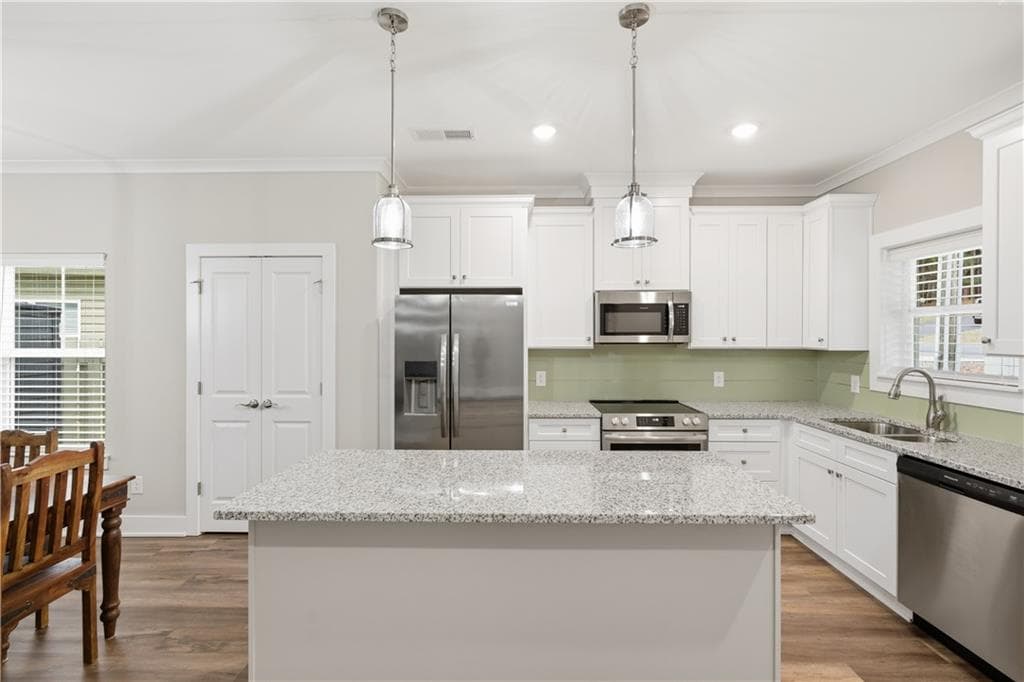 3 bedroom, 3 bathroom, 1,411 sq ft single family residence under contract at 210 Hillside Drive, Waleska, GA 30183 — photo 5