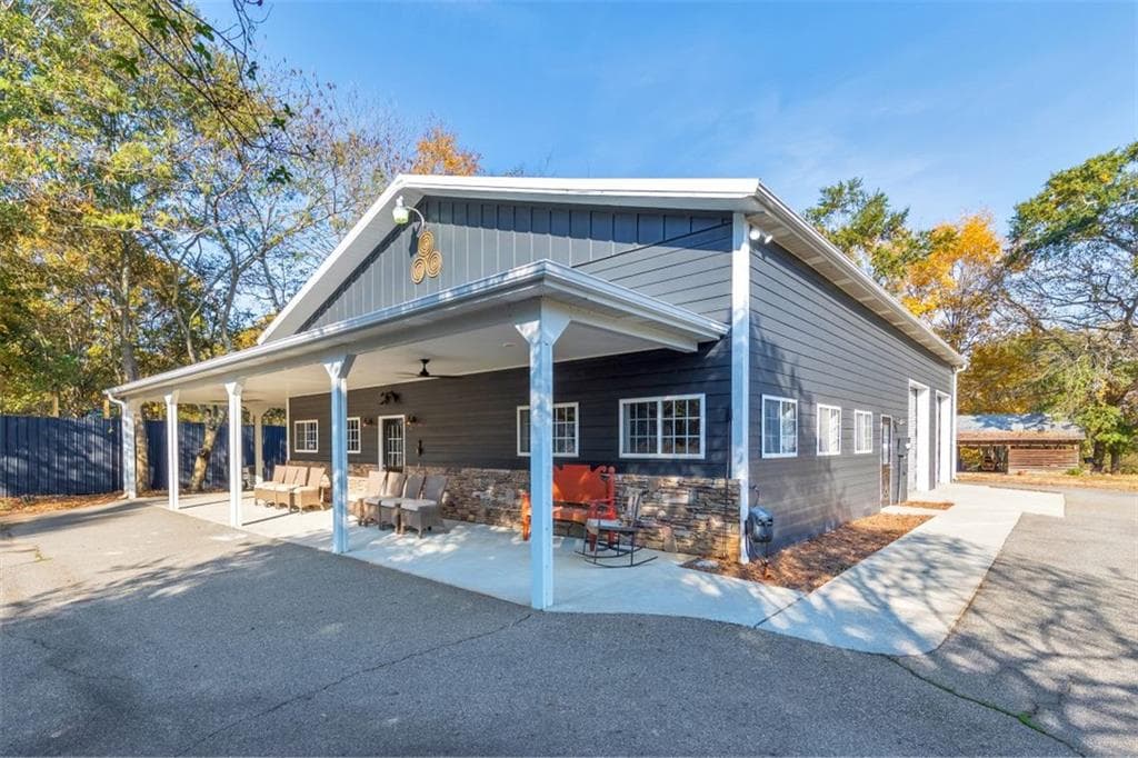 6 bedroom, 7 bathroom, 6,618 sq ft single family residence for sale at 528 Old Alabama Road, Cartersville, GA 30120 — photo 4