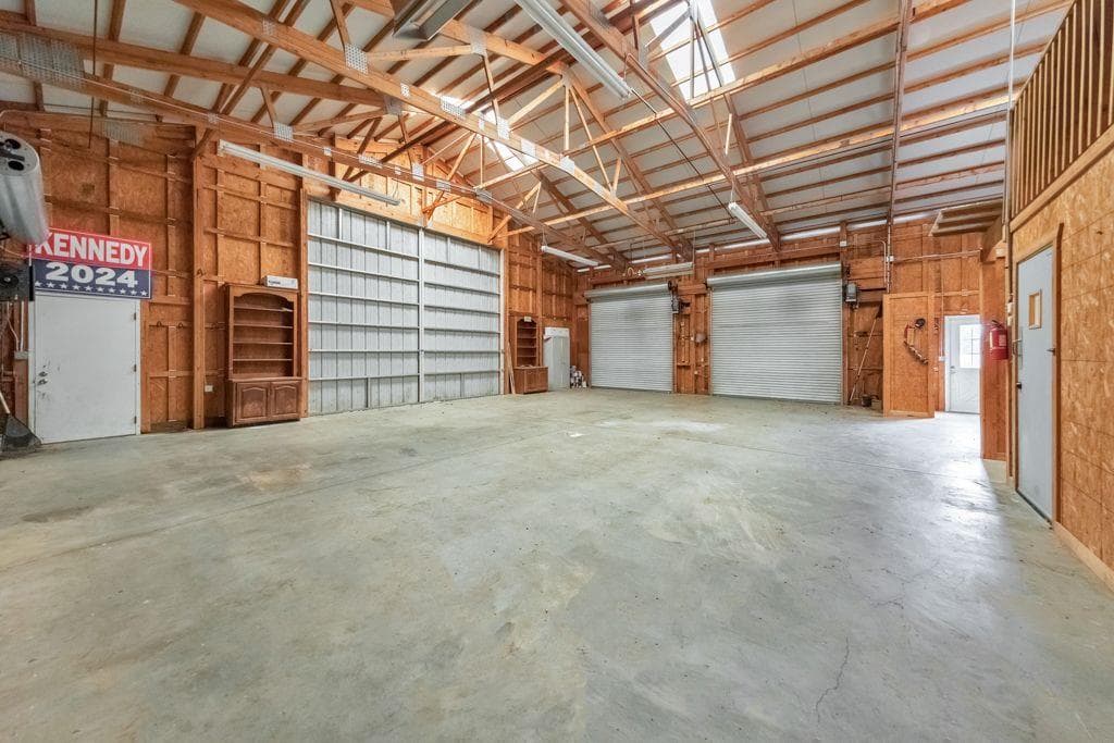 6 bedroom, 7 bathroom, 6,618 sq ft single family residence for sale at 528 Old Alabama Road, Cartersville, GA 30120 — photo 5