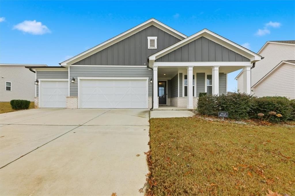 4 bedroom, 3 bathroom, 2,033 sq ft single family residence for sale at 61 Rushing View Glen, Dallas, GA 30157