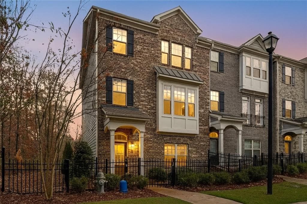1007 Belle Avenue, Roswell, GA 30076 — most recent listing photo