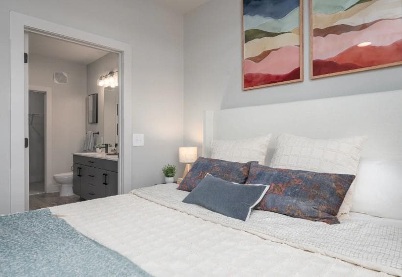1 bedroom, 1 bathroom, 627 sq ft apartment for rent at 1400 Laurel Crossing Parkway 1406, Buford, GA 30519 for $1,500 a month — photo 8