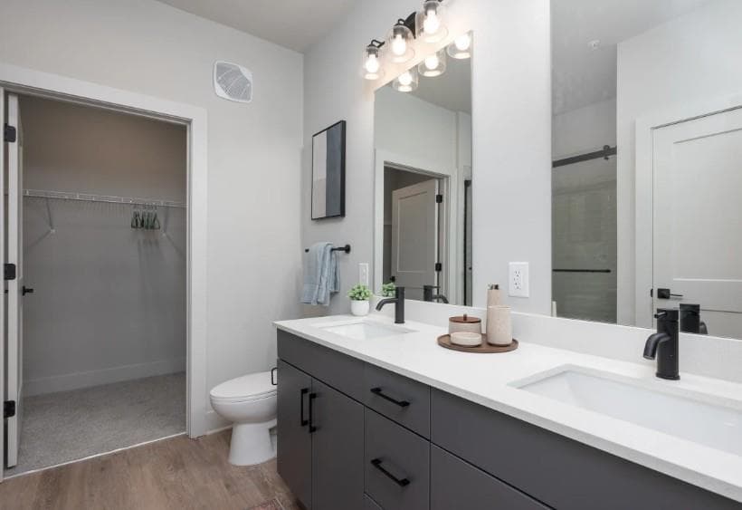 1 bedroom, 1 bathroom, 627 sq ft apartment for rent at 1400 Laurel Crossing Parkway 1406, Buford, GA 30519 for $1,500 a month — photo 9
