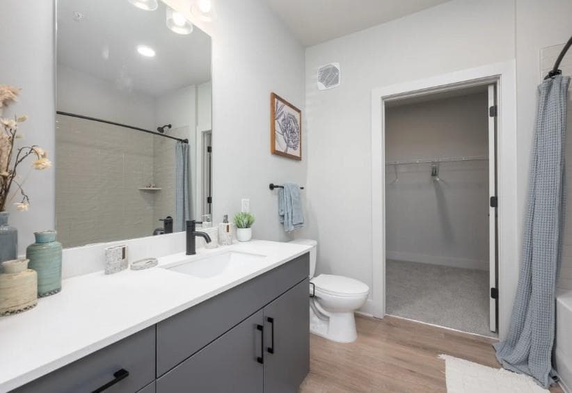 1 bedroom, 1 bathroom, 627 sq ft apartment for rent at 1400 Laurel Crossing Parkway 1406, Buford, GA 30519 for $1,500 a month — photo 10