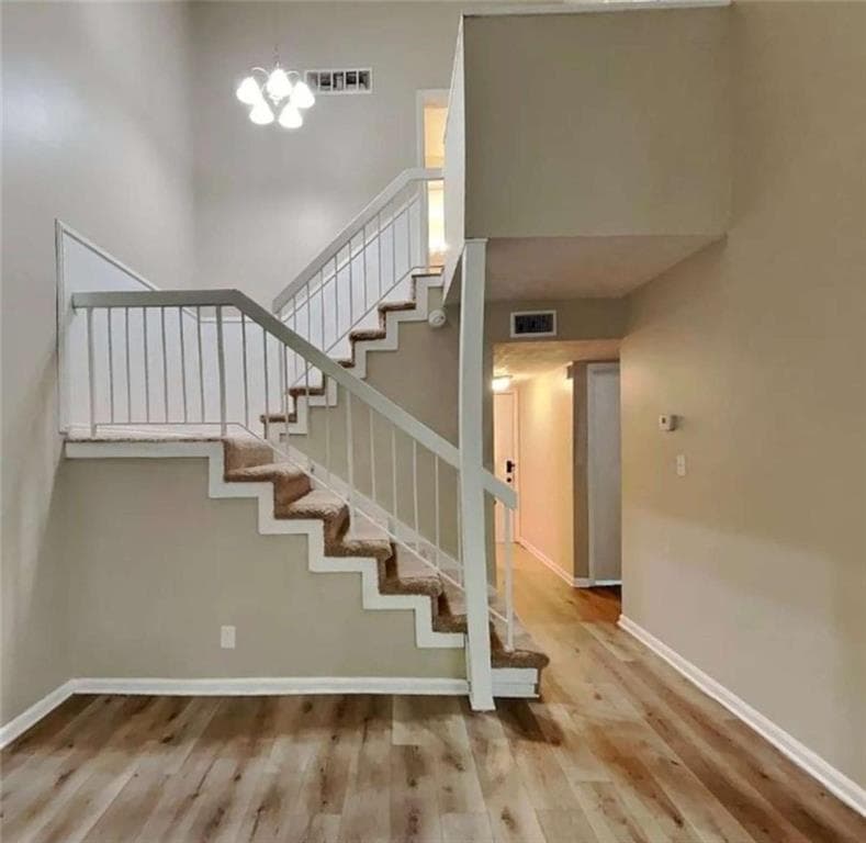 3 bedroom, 2 bathroom, 1,406 sq ft condominium under contract at 8602 Creekwood Way, Jonesboro, GA 30238 — photo 3