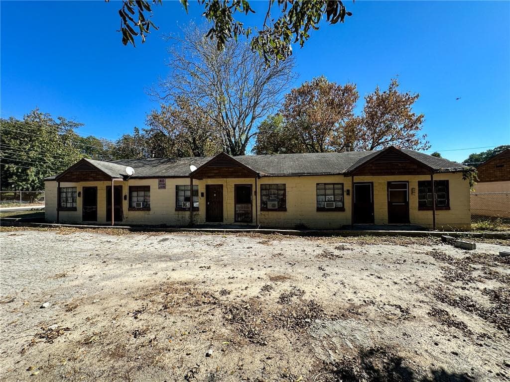 other sold at 566 University Avenue, Atlanta, GA 30310