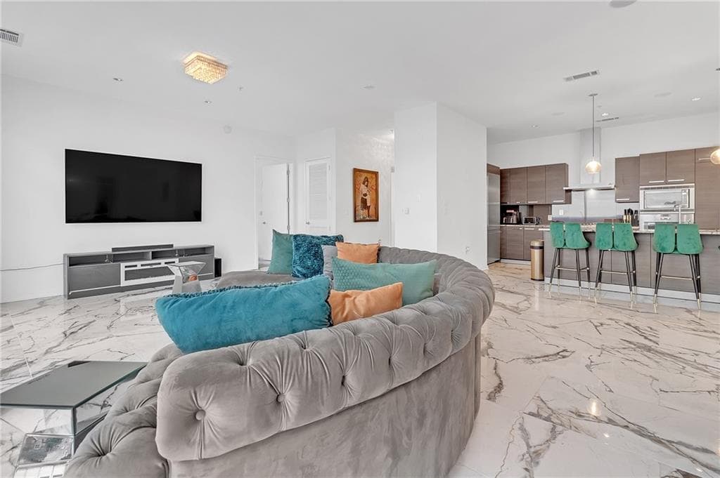 2 bedroom, 3 bathroom, 2,171 sq ft condominium for sale at 45 Ivan Allen Jr Boulevard 2604, Atlanta, GA 30308 — photo 4