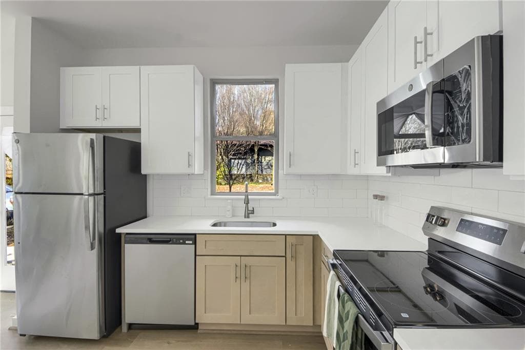 1 bedroom, 1 bathroom townhouse under contract at 1070 Dill Avenue 306, Atlanta, GA 30310 — photo 5