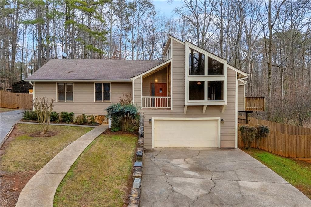 6302 Valley Stream Drive, Cumming, GA 30040 — most recent listing photo